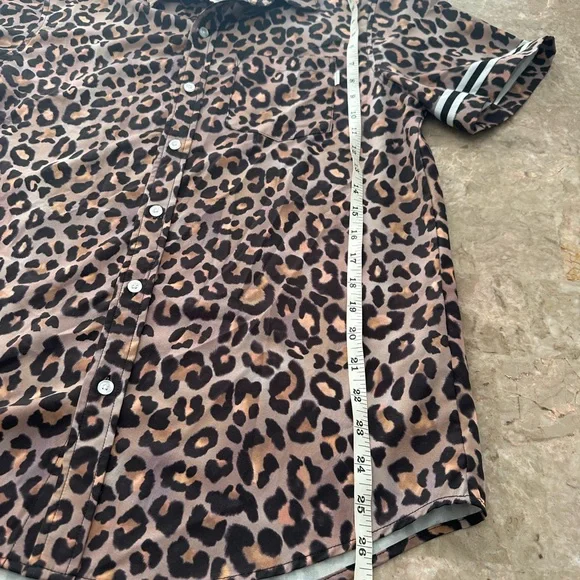 MAVRANS SET LEOPARD GAME WEEKEND SHIRT and SHORTS Size M